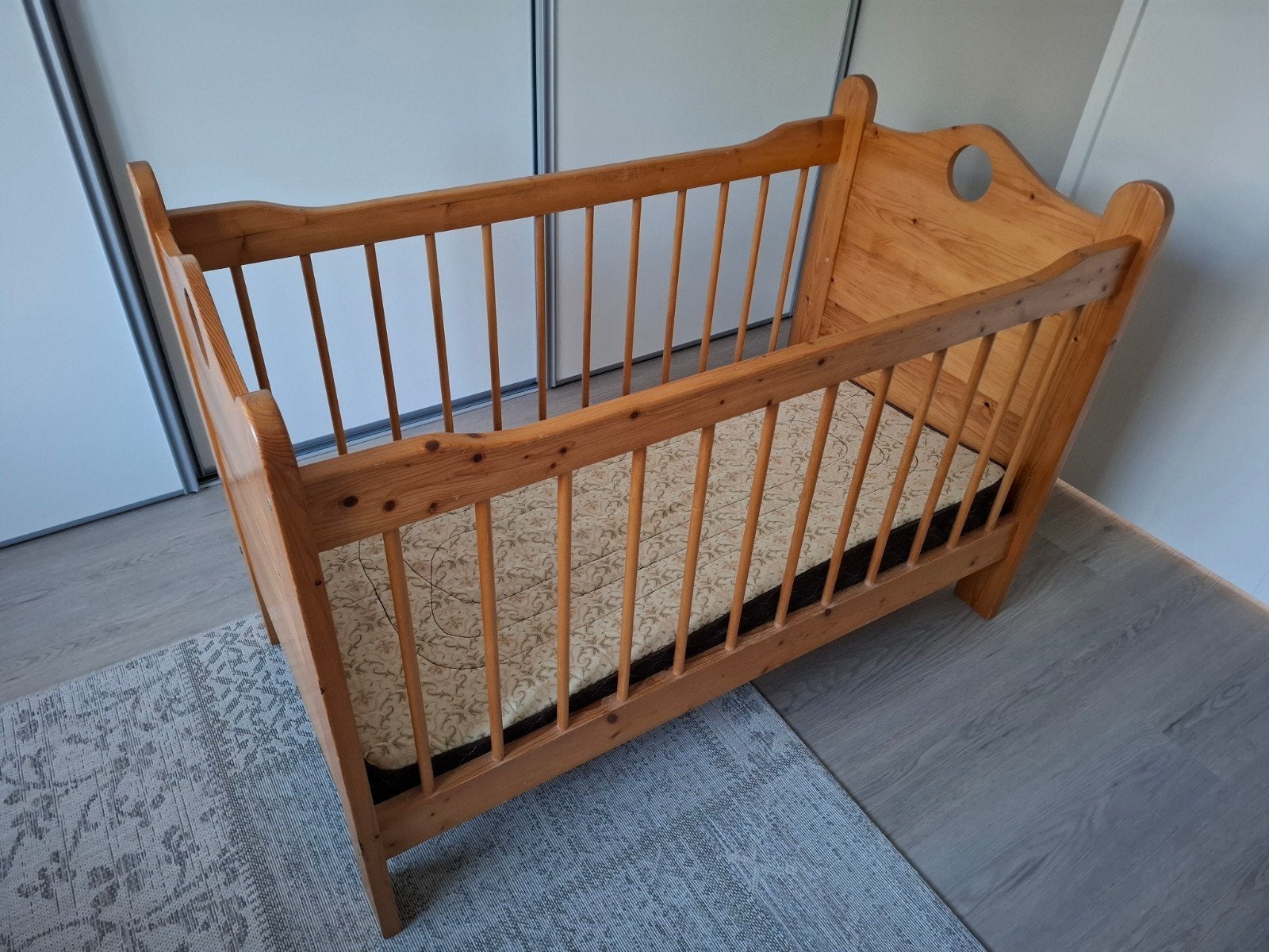 Houten ledikant met Matras, Ophalen, Gebruikt, Ledikant