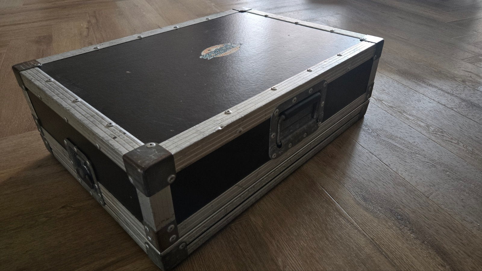 Stevige stolp flightcase 60x42,5x19, Ophalen, Gebruikt, Overige instrumenten, Flightcase