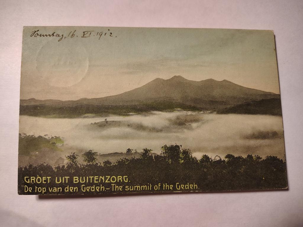 Nederlands-Indië GROET UIT BUITENZORG. De top van den Gedeh., Ophalen of Verzenden, Voor 1920