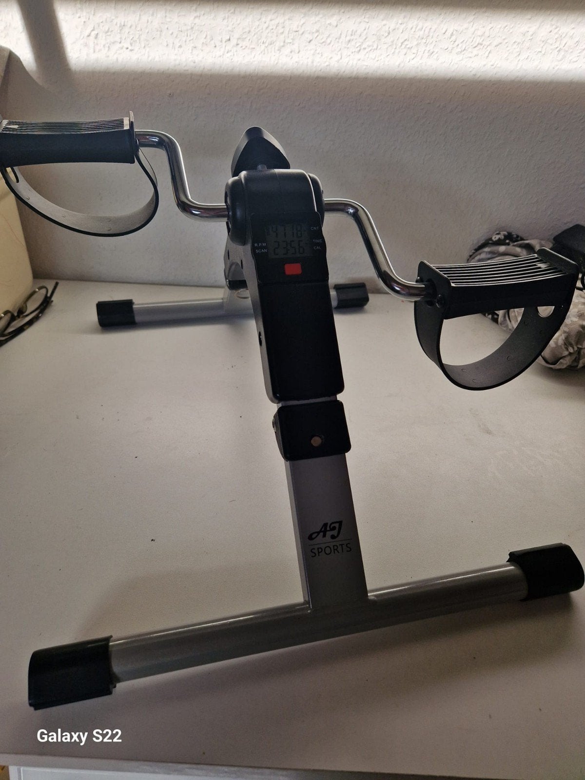 AJ Sports Mini Hometrainer - Compact en Effectief, Armen, Ophalen of Verzenden, Zo goed als nieuw, Metaal