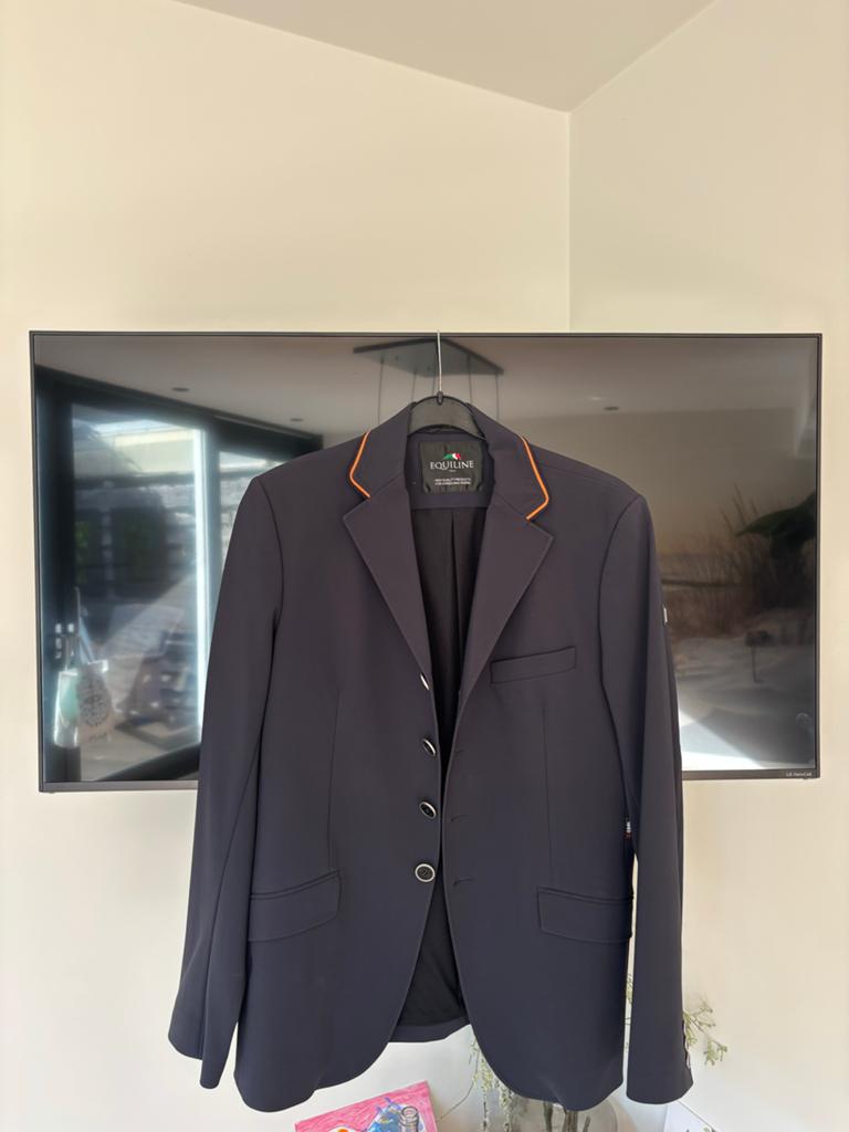 Equiline wedstrijdjasje - Donkerblauw met oranje accent, Ophalen of Verzenden, Zo goed als nieuw, Dressuur, Bovenkleding