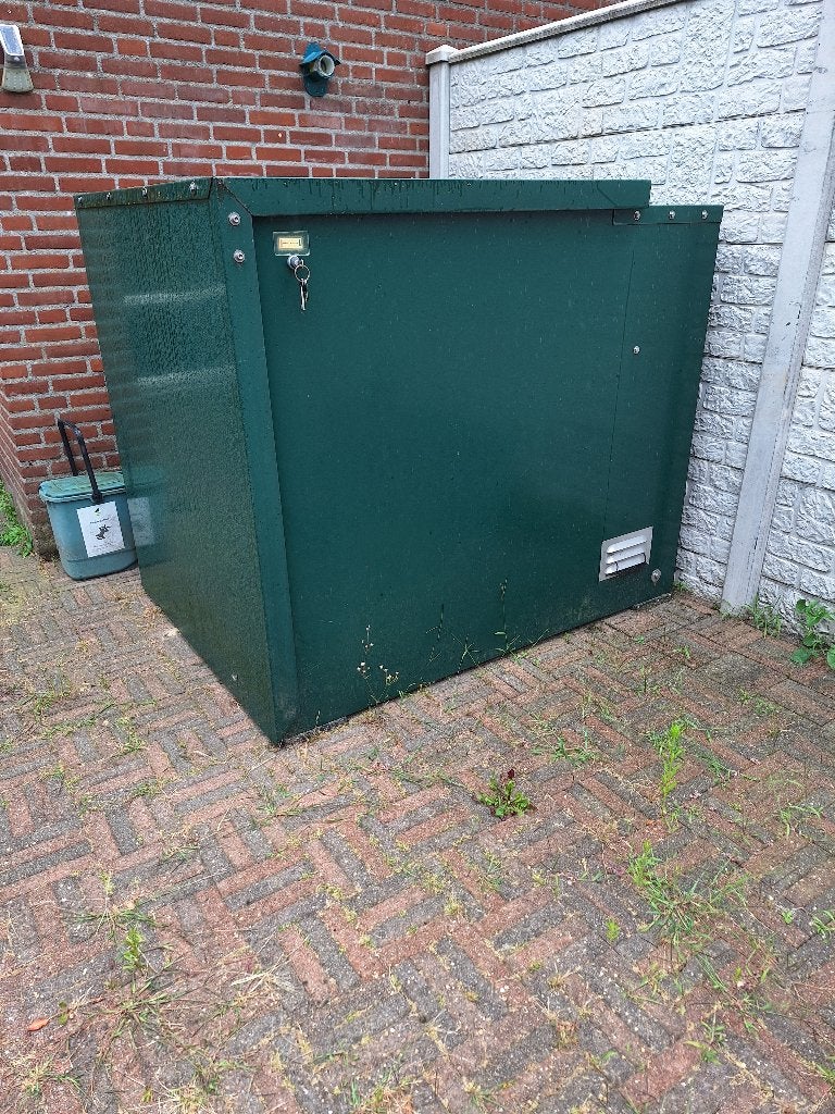Buiten stalling voor scootmobiel, Diversen, Brommobielen en Scootmobielen, Ophalen, Gebruikt, 15 km of minder, 10 km/u of minder