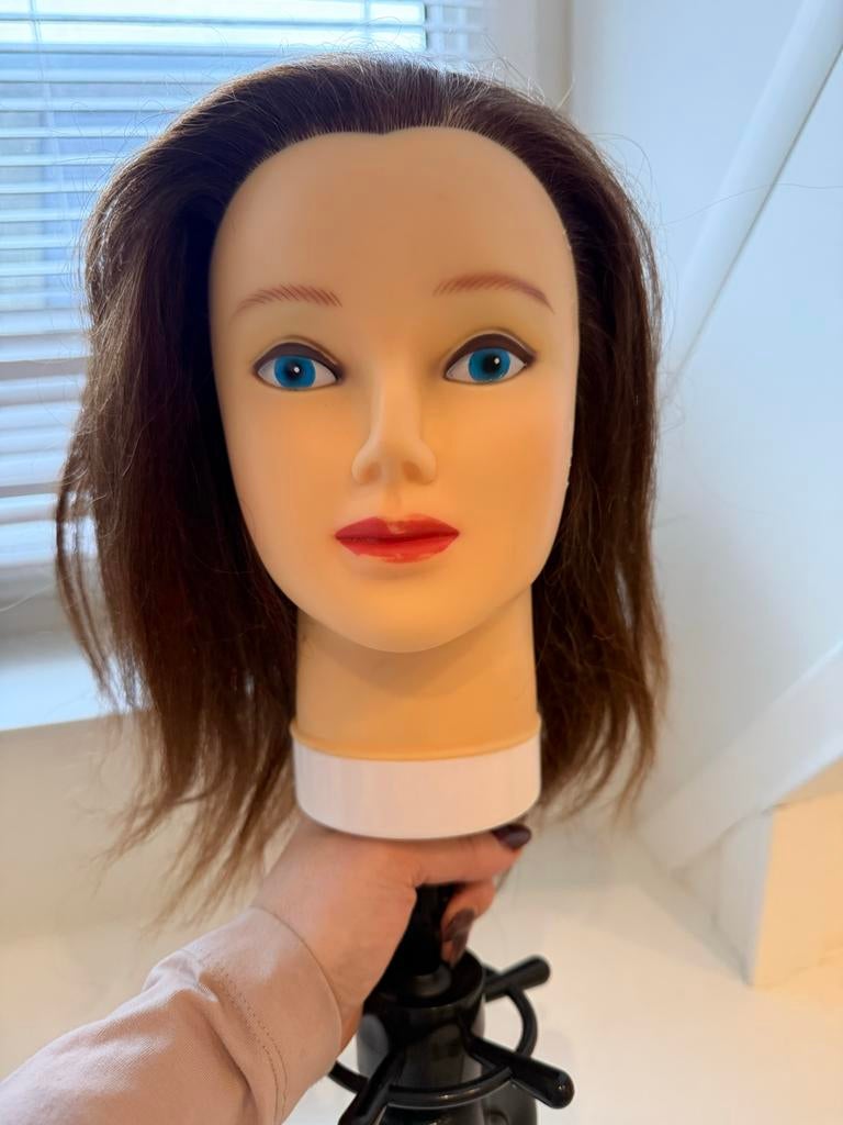 Kapperspop met echt haar en standaard, Ophalen of Verzenden, Gebruikt, Pruik of Haarverlenging