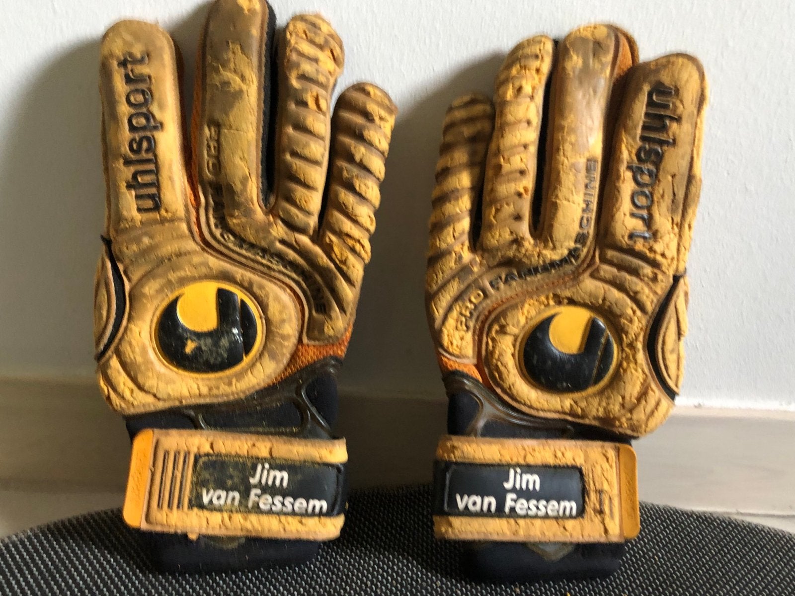 Matchworn keepershandschoenen Jim van Fessem (oud NAC), Ophalen of Verzenden, Gebruikt, Handschoenen