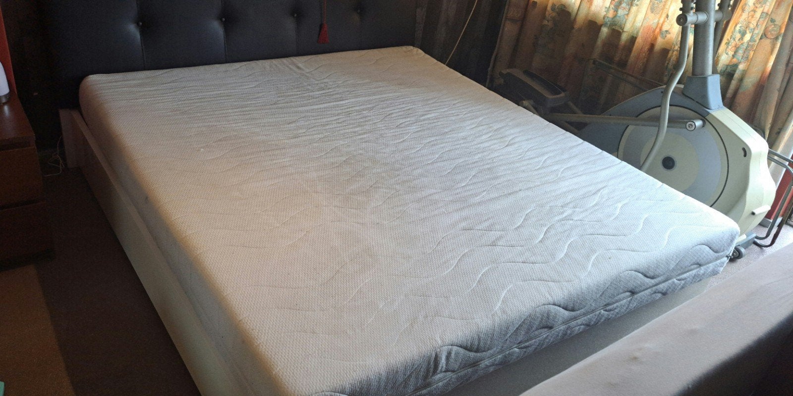 Tweepersoonsbed met lattenbodem en hoofdbord, Ophalen, Gebruikt, Wit, Tweepersoons