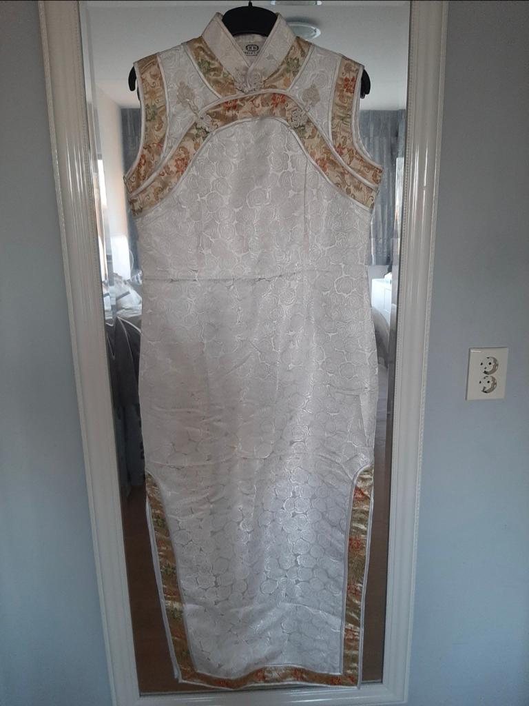 Vintage wit gouden chinese Jurk met Splitten, Wit, Ophalen of Verzenden, Gedragen, Onder de knie