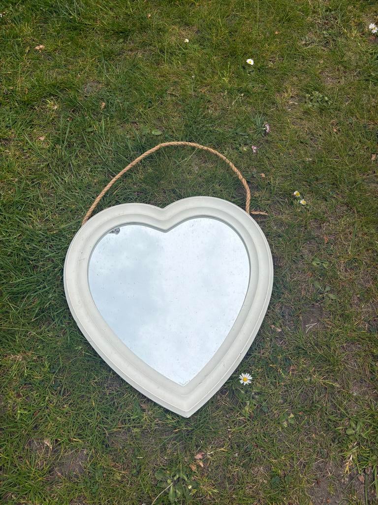 Hartvormige spiegel met touwophanging, Minder dan 50 cm, Gebruikt, Ophalen of Verzenden, Minder dan 100 cm