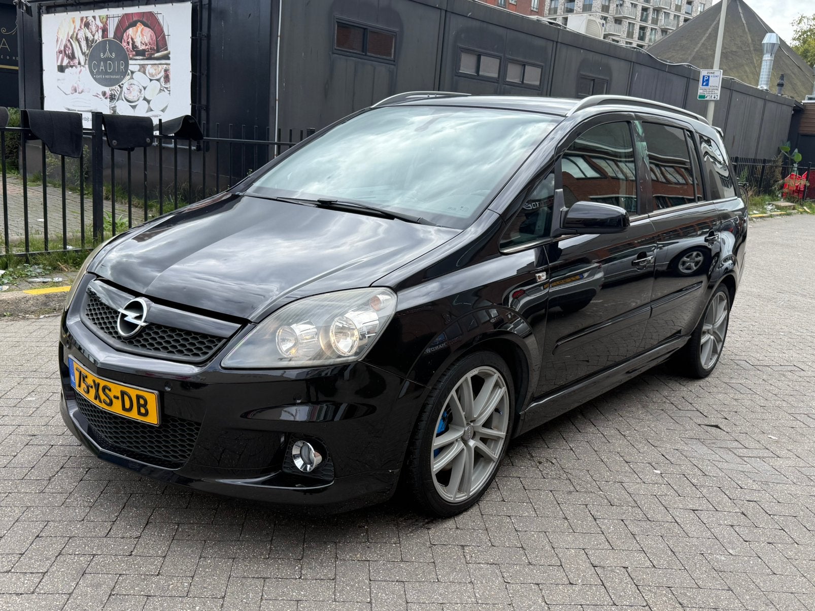 Opel Zafira 2.0 | OPC | 240PK | 7P | Carplay | PDC | Trekhk, Voorwielaandrijving, 1998 cc, Zwart, 4 cilinders