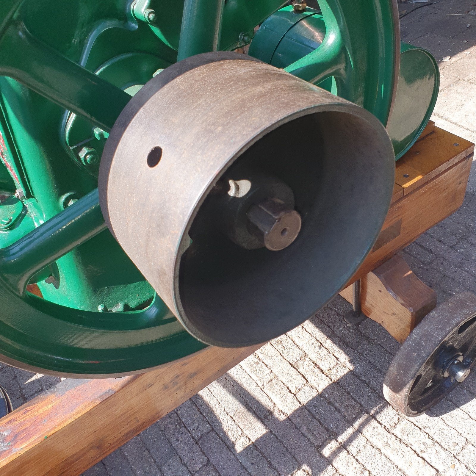 Gezocht platte riem pully lister L, Ophalen, Elektromotor