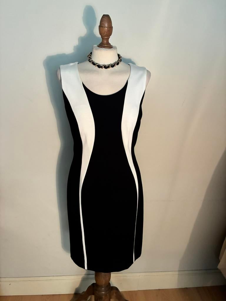 MADELEINE DRESS BLACK/WHITE 38/40, Maat 38/40 (M), Verzenden, Zwart, Zo goed als nieuw