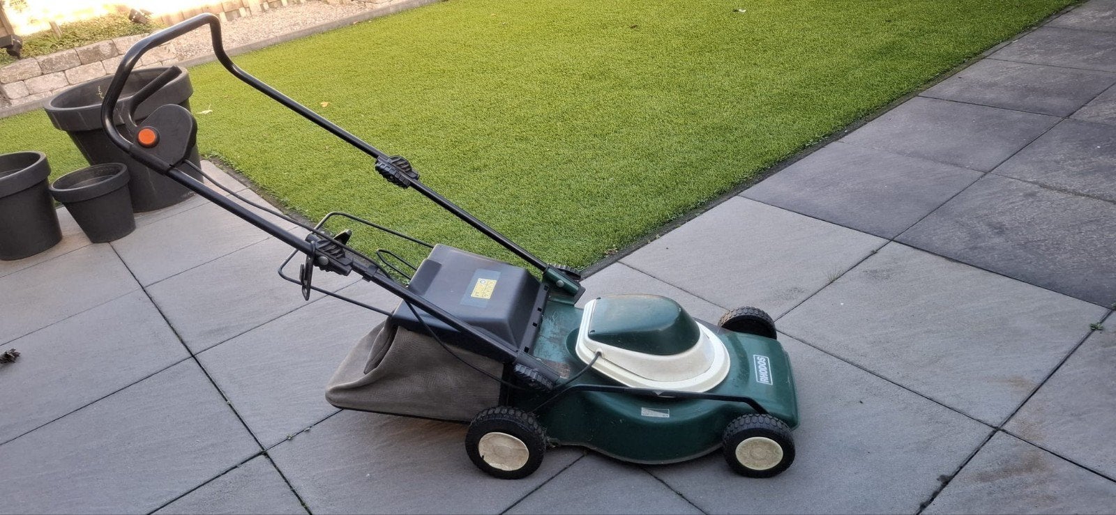 Grasmaaier, Kooimaaier, verticuteermachine, strooiwagen en g, Ophalen, Gebruikt, Elektrische grasmaaier, Opvangzak