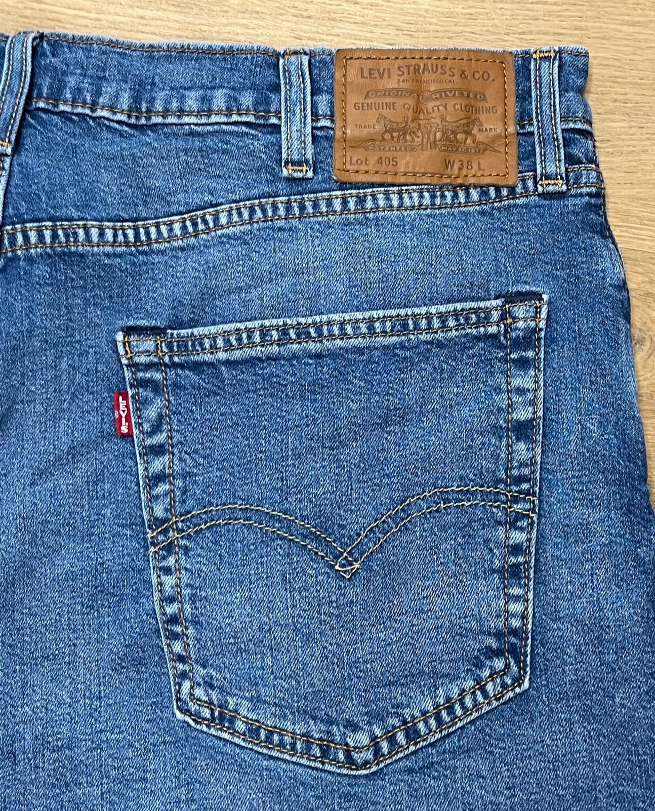 Levi’s 405 regular fit jeans shorts blauw - Maat W38, Ophalen of Verzenden, Zo goed als nieuw, Blauw, W36 - W38 (confectie 52/54)
