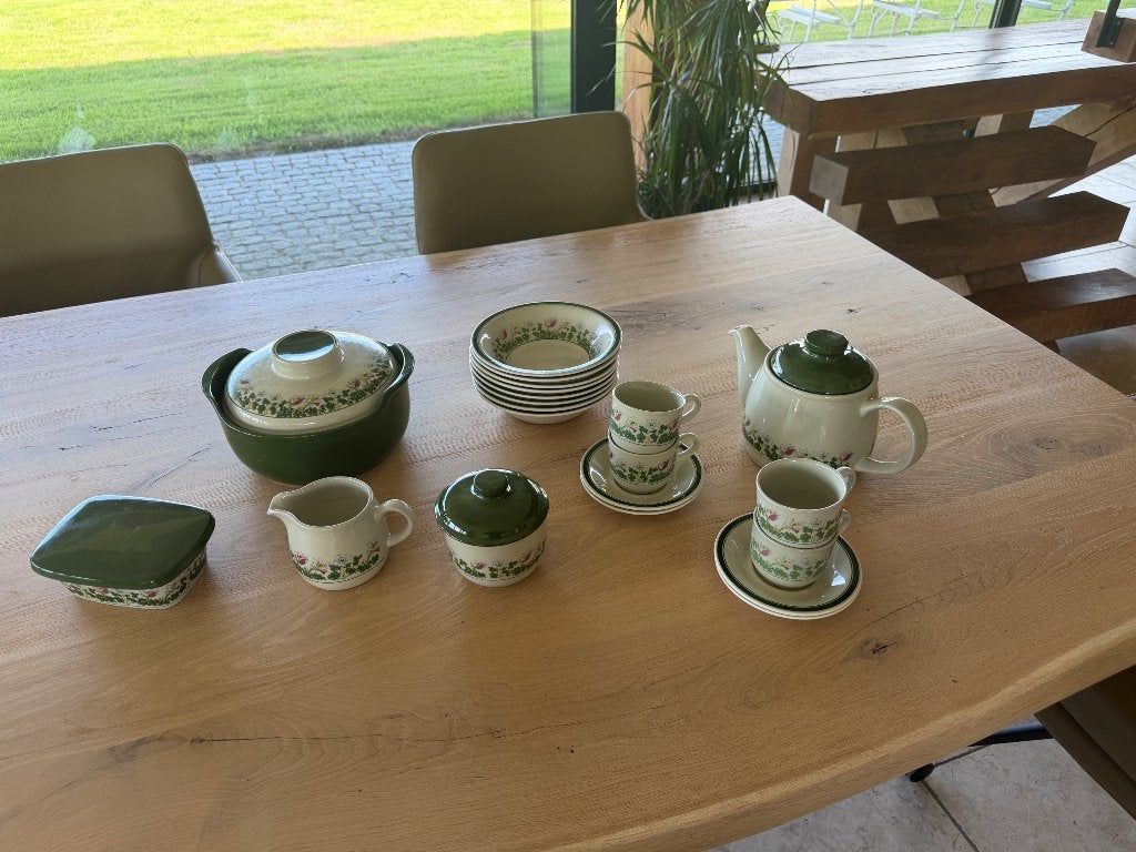 Noors servies Anita Figo Dekor Rolf, Ophalen