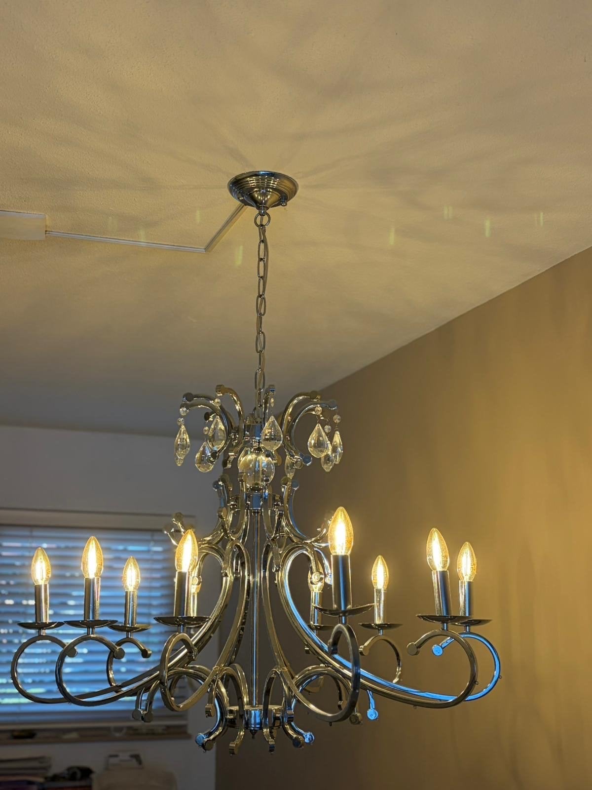 Elegante Kroonluchter met Kristallen en 8 Lichtpunten, Ophalen of Verzenden, Zo goed als nieuw, Metaal, E14 (klein)