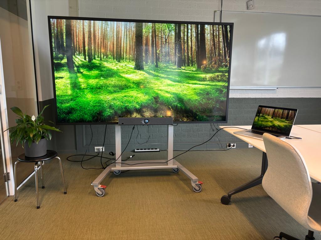 Philips 84" 4K Signage Scherm BDL8470QU met mobiele kar, Audio, Tv en Foto, Televisies, Ophalen, Philips, LED, Zo goed als nieuw