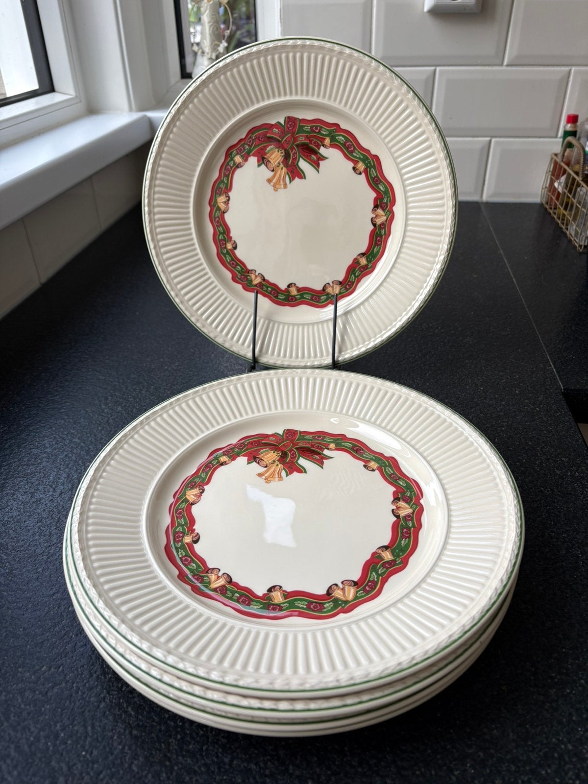 5 Wedgwood Christmas time dinerborden, Ophalen of Verzenden, Zo goed als nieuw, Porselein, Bord(en)