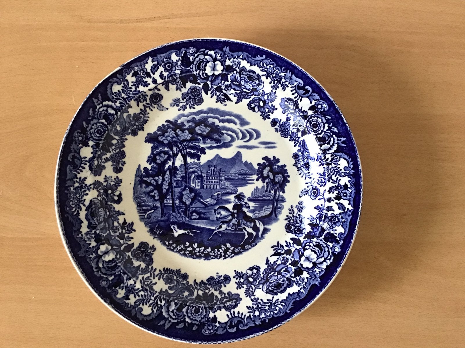 Antiek blauw-wit aardewerken bord van Petrus Ragout., Antiek en Kunst, Antiek | Keramiek en Aardewerk, Ophalen of Verzenden