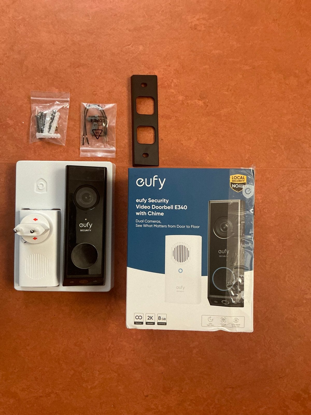 Eufy Security Video Deurbel E340 met Chime - Dual Camera's, Huis en Inrichting, Deurbellen, Ophalen of Verzenden, Zo goed als nieuw