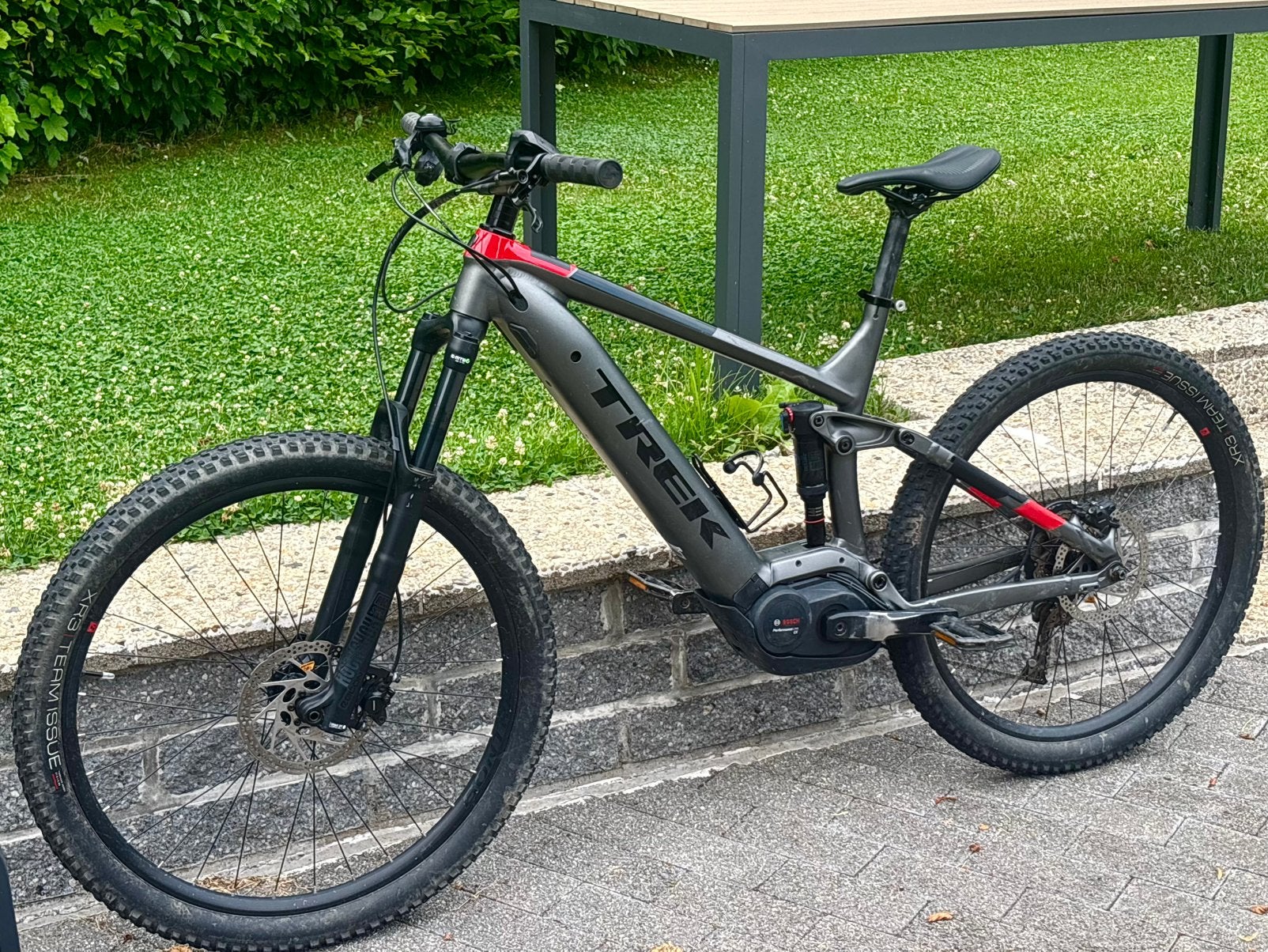 MTB TREK Fully MTB 27,5 L/BOSCH/3000 km., Zo goed als nieuw, 47 tot 51 cm, 50 km per accu of meer, Ophalen
