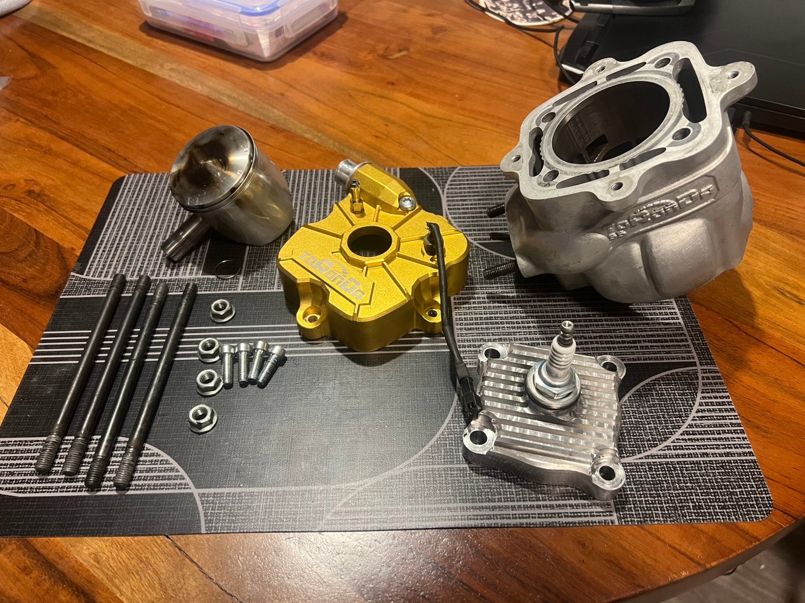 Toronda 183cc cilinder kit super nette staat, Ophalen of Verzenden, Zo goed als nieuw, Cilinder, Overige merken