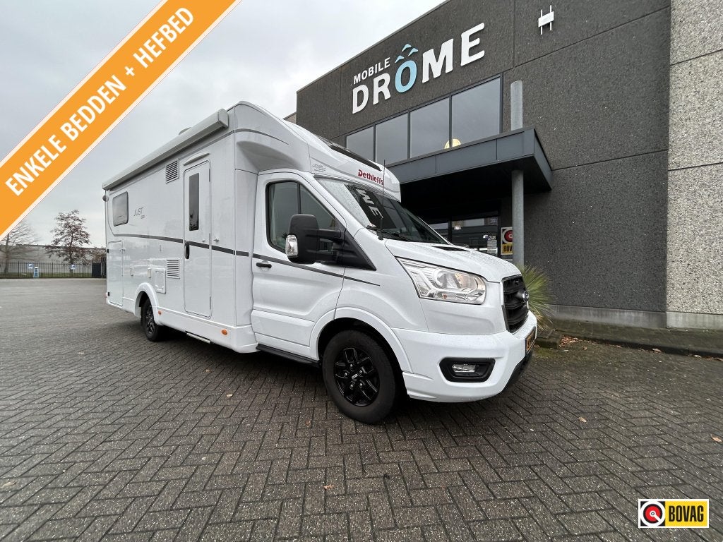 Caravans And Camping Zeer