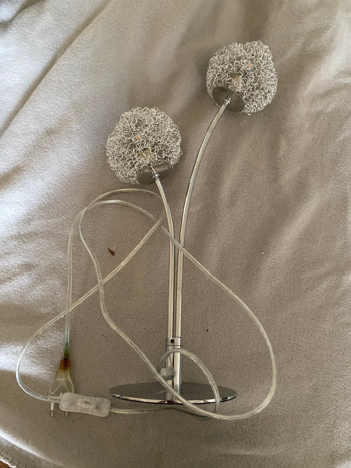 Moderne tafellamp met twee bollen, zilverkleurig, Ophalen of Verzenden, Metaal, Modern, Zilver