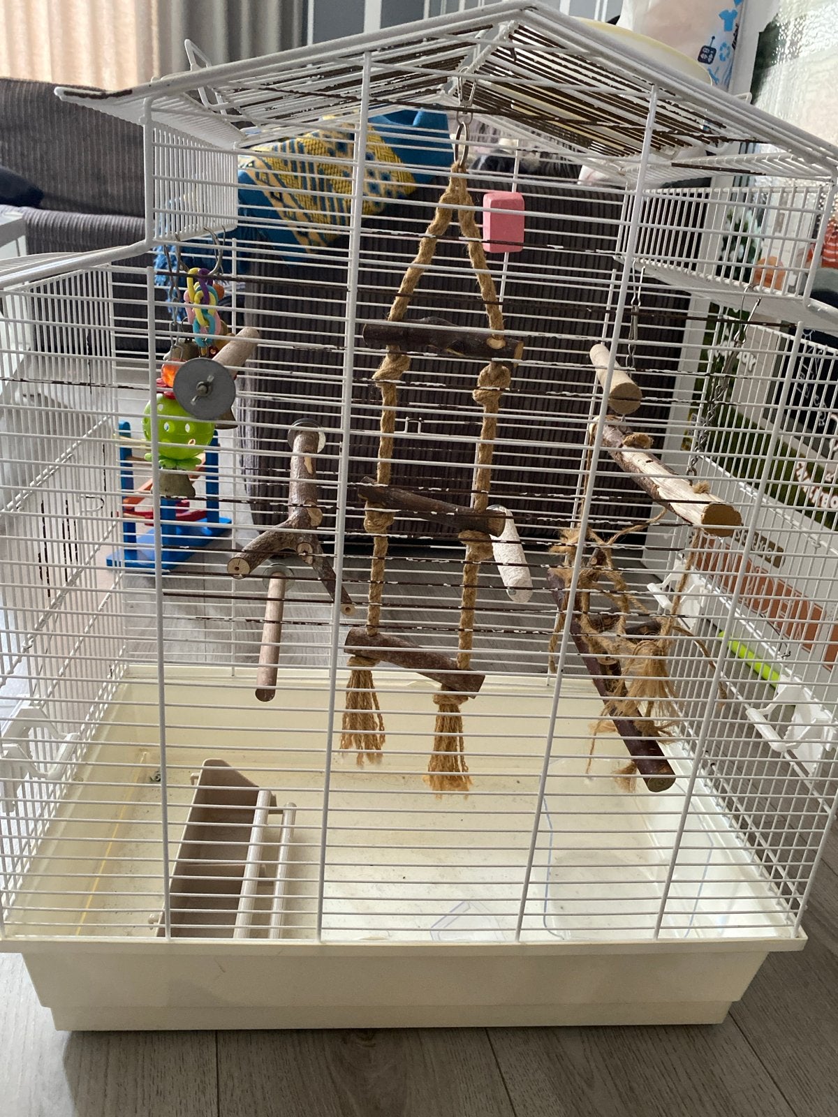 Super ruime en nette vogels kooi, Ophalen, Zo goed als nieuw, Metaal, Vogelkooi