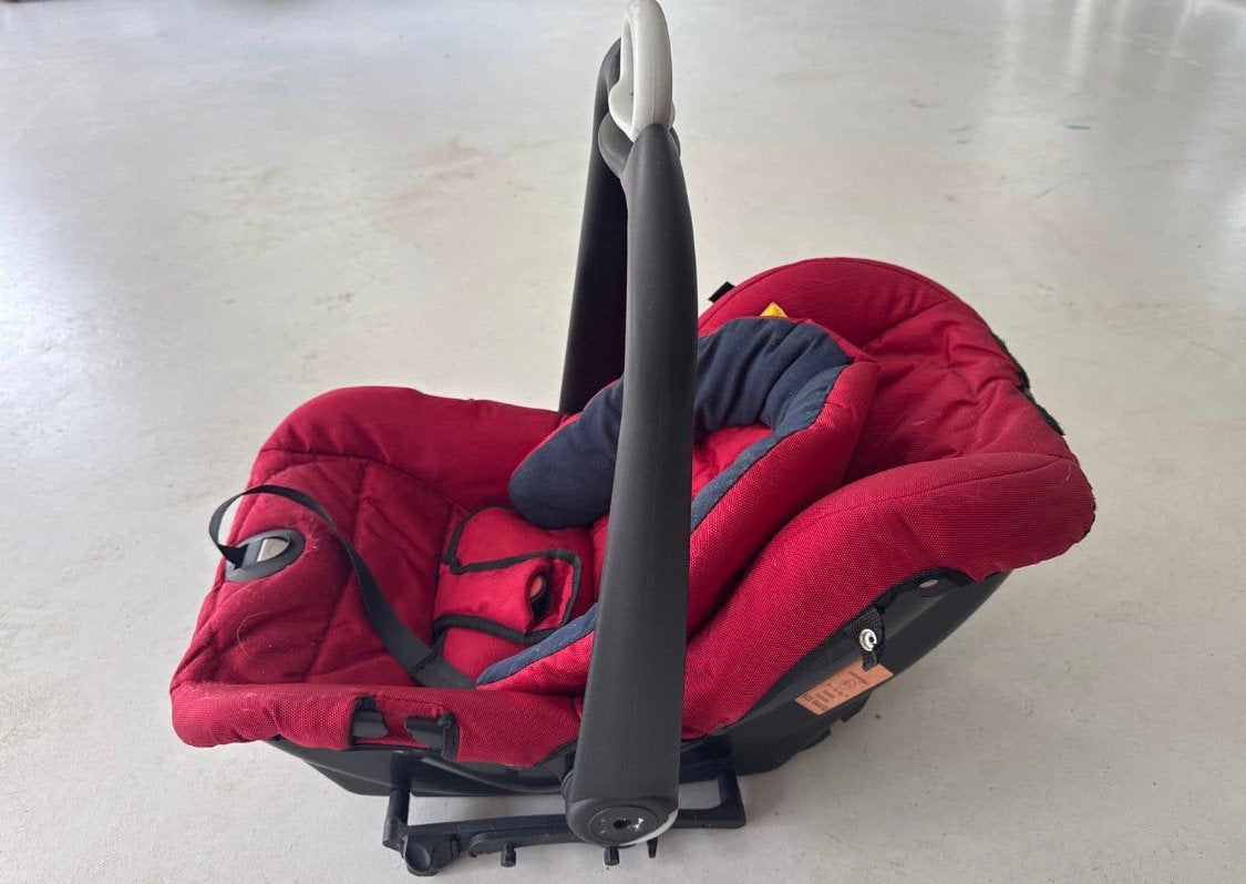 Mutsy Safe to Go autostoeltje, Kinderen en Baby's, Autogordel, Zo goed als nieuw, 0 t/m 13 kg, Ophalen