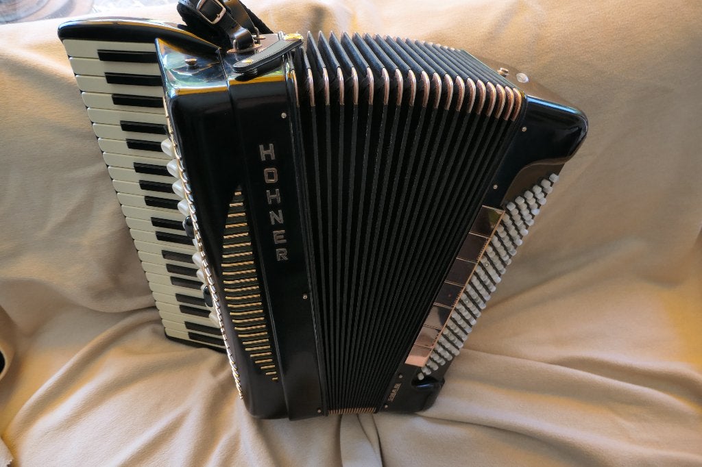 Accordeon Hohner Gola 414 von 1992 Topzustand, Ophalen, Met koffer, Toetsaccordeon, Zo goed als nieuw