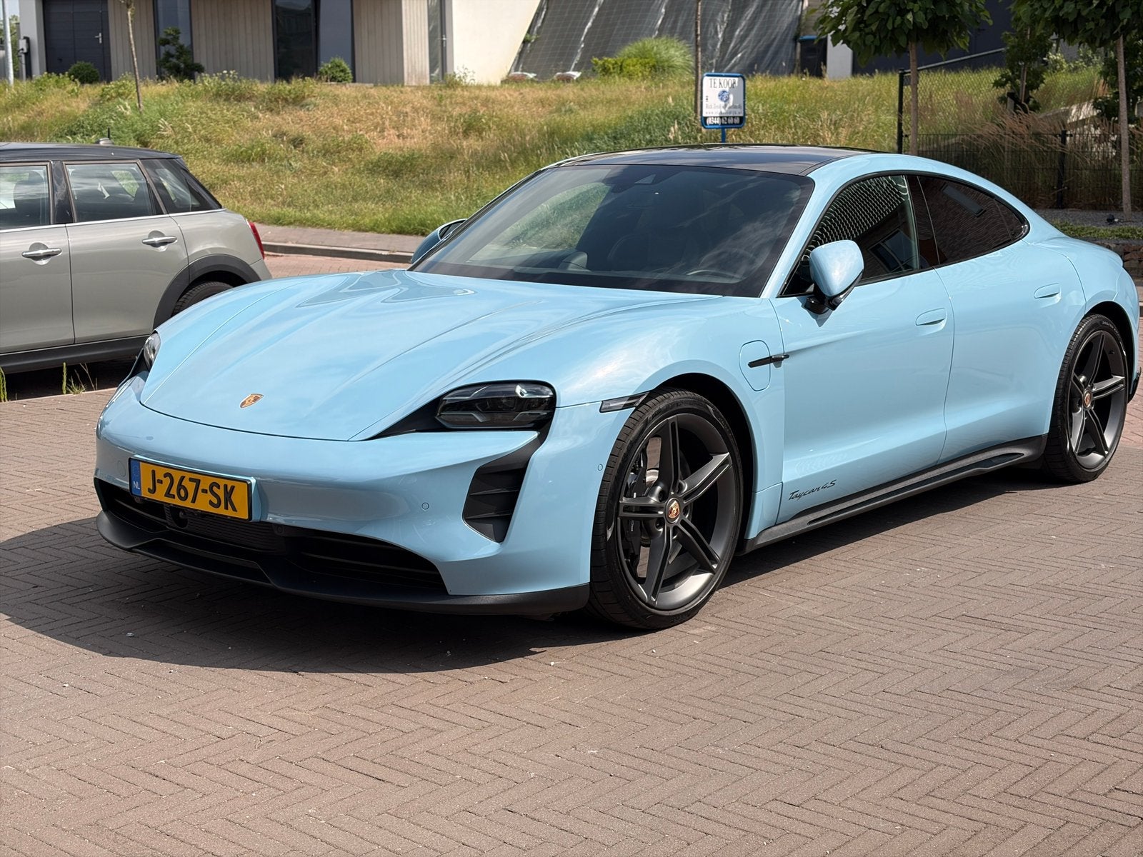 Porsche Taycan 4S 84KW Performance Plus Accu Sport Chrono, Auto's, Zwart, 190 pk, Elektrisch, Vierwielaandrijving