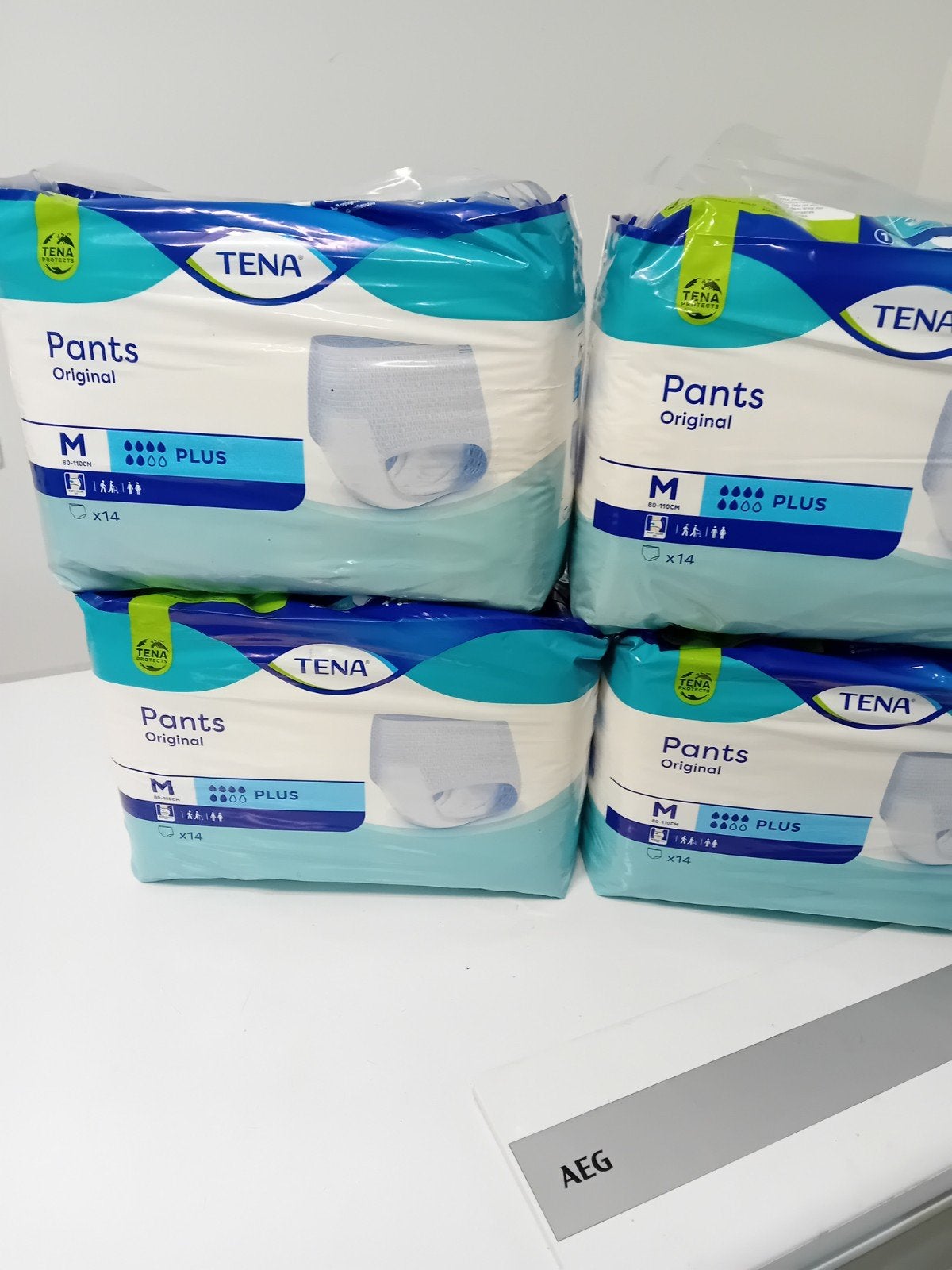 TENA PANTS PLUS mt.M € 7 per pak., Diversen, Verpleegmiddelen, Ophalen of Verzenden, Nieuw