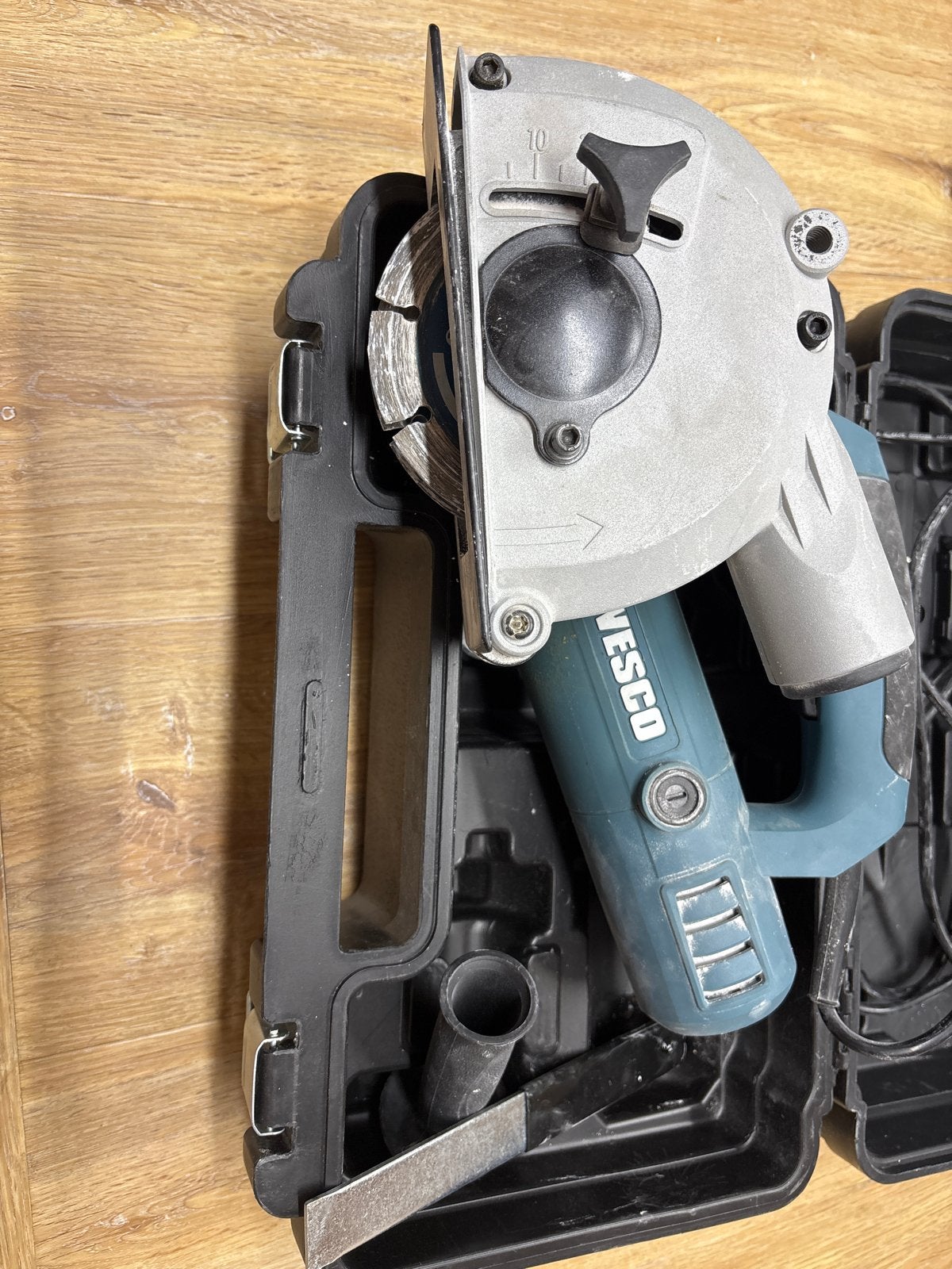 Wesco WS5508K Muurfrees 1500W met koffer, Ophalen of Verzenden, Gebruikt