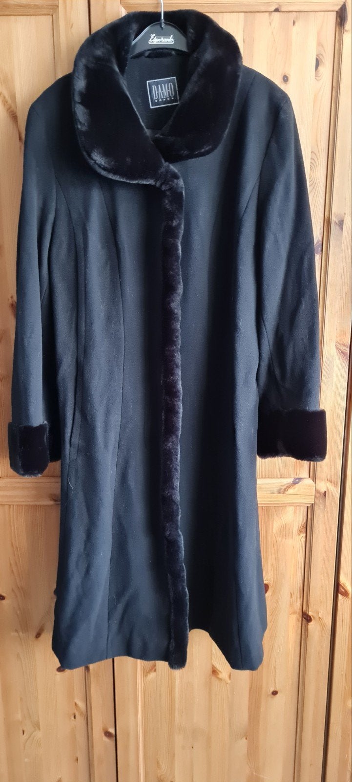 zwarte wollen jas, Kleding | Dames, Ophalen of Verzenden, Zo goed als nieuw, Maat 46/48 (XL) of groter, Zwart