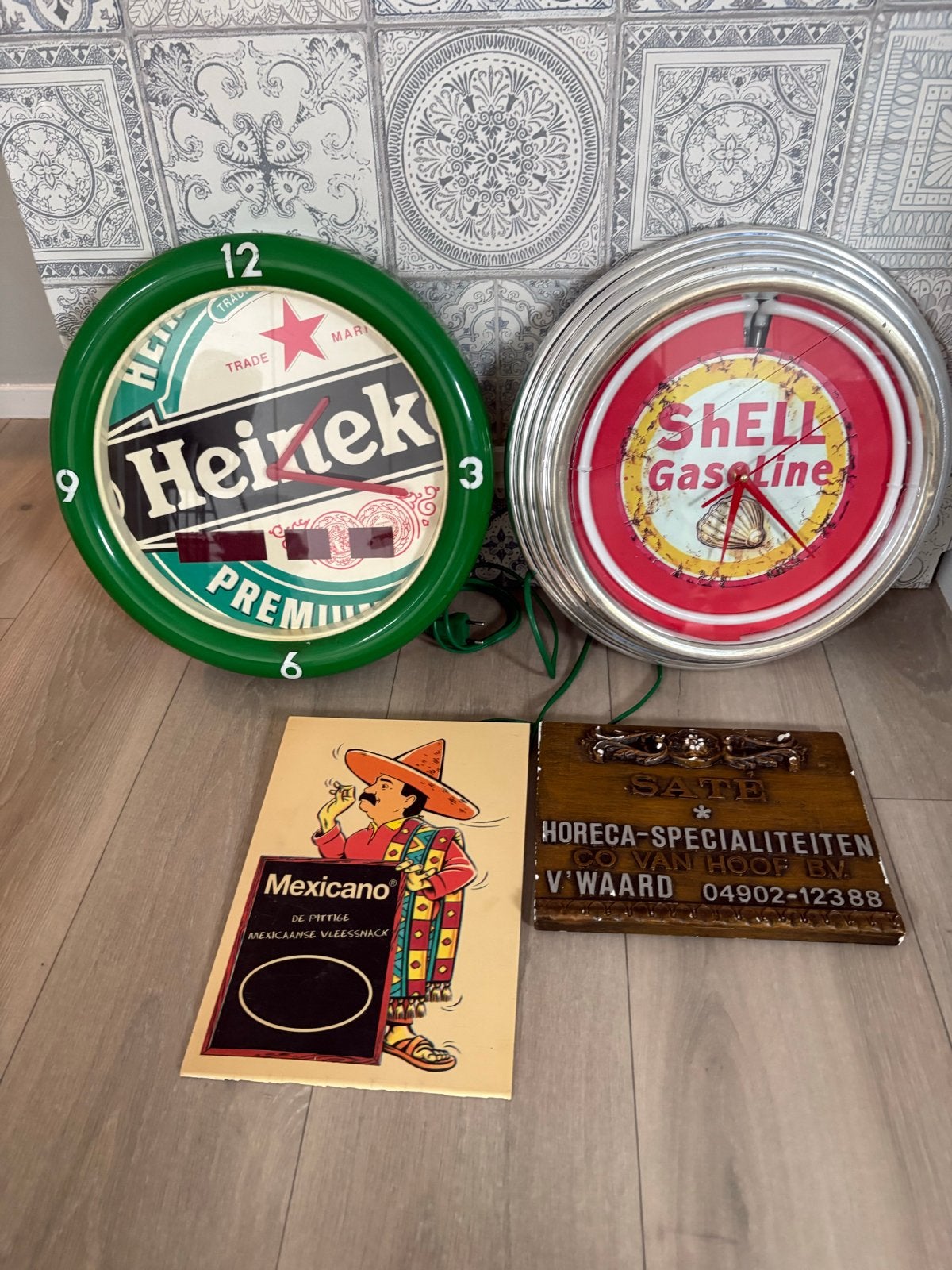 Grote doos met diverse mancave en reclame artikelen, Verzenden, Gebruikt, Reclamebord