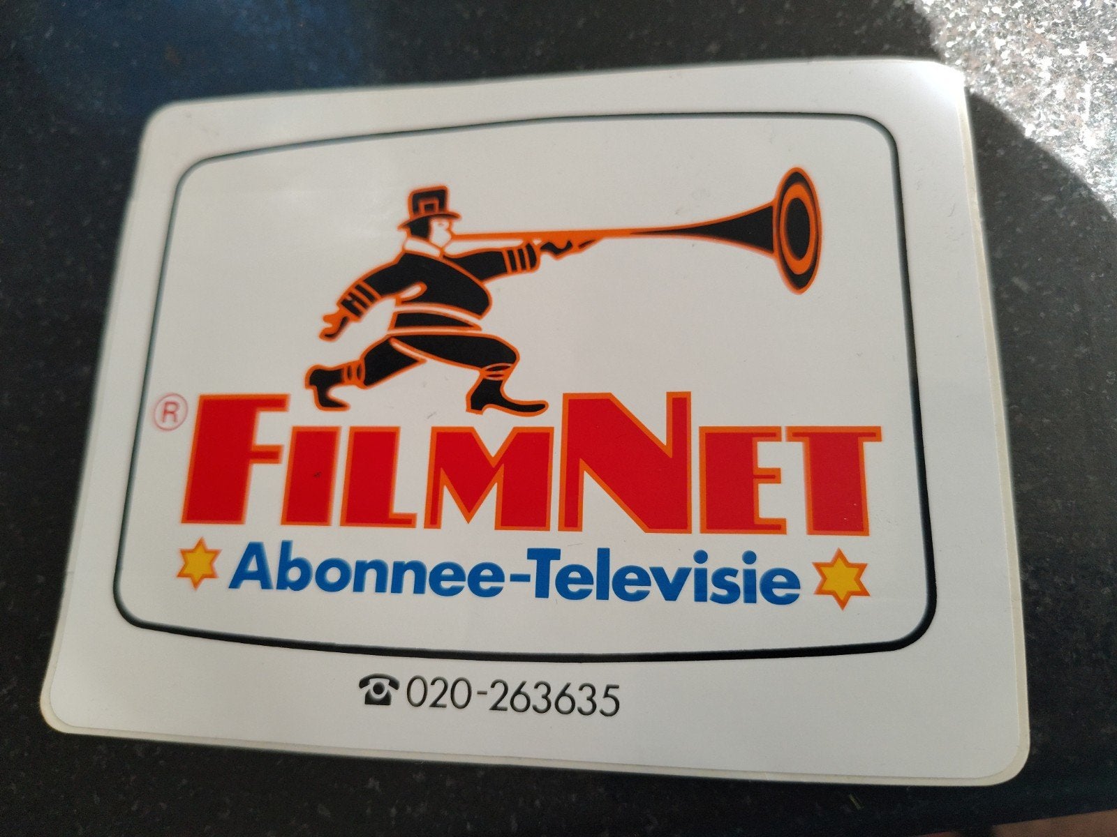 Vintage Sticker FilmNet Abbonnee-Televisie, Verzamelen, Ophalen of Verzenden