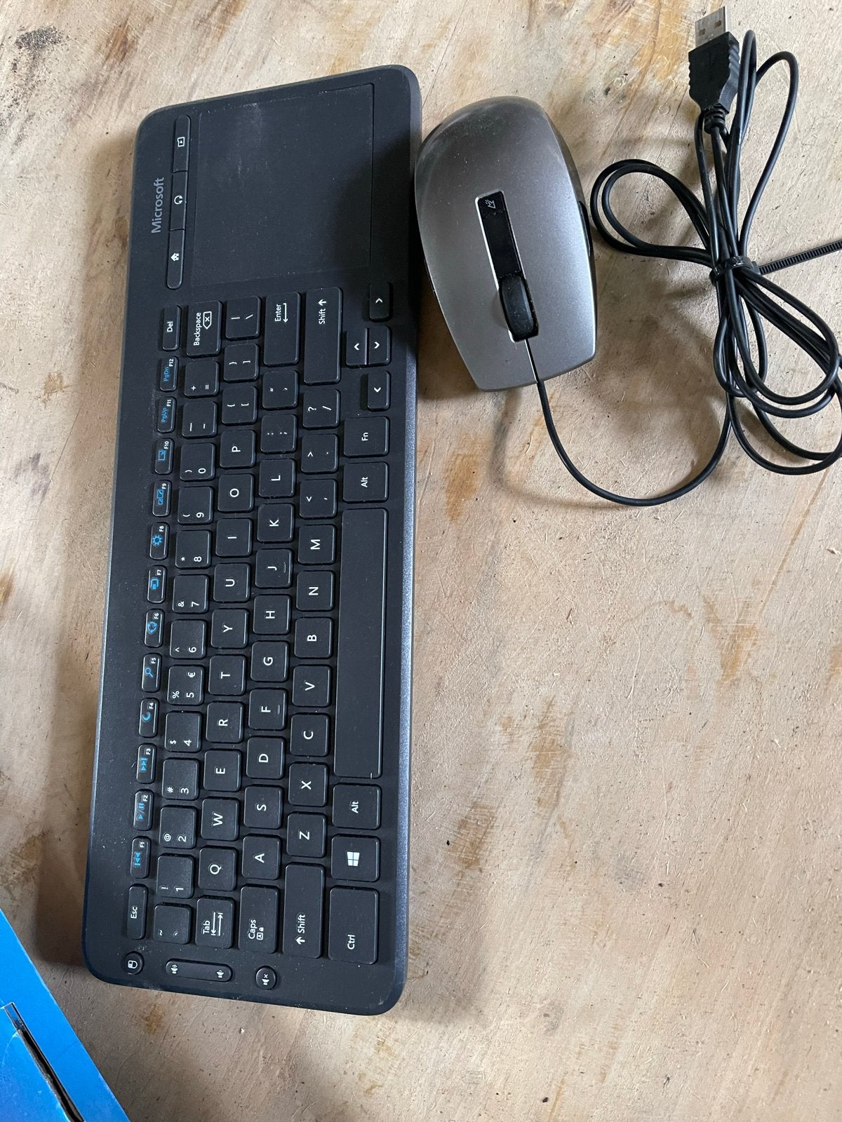 Microsoft toetsenbord en Dell muis, Computers en Software, Gebruikt, Toetsenbord en muis-set, Ophalen of Verzenden, Draadloos