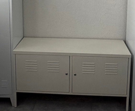 Metalen locker kastje met 2 deuren en sleutel, Ophalen, Gebruikt