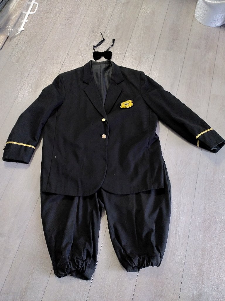 Kleding verkleden, Ophalen, Gebruikt, Toneelattributen of Onderdelen