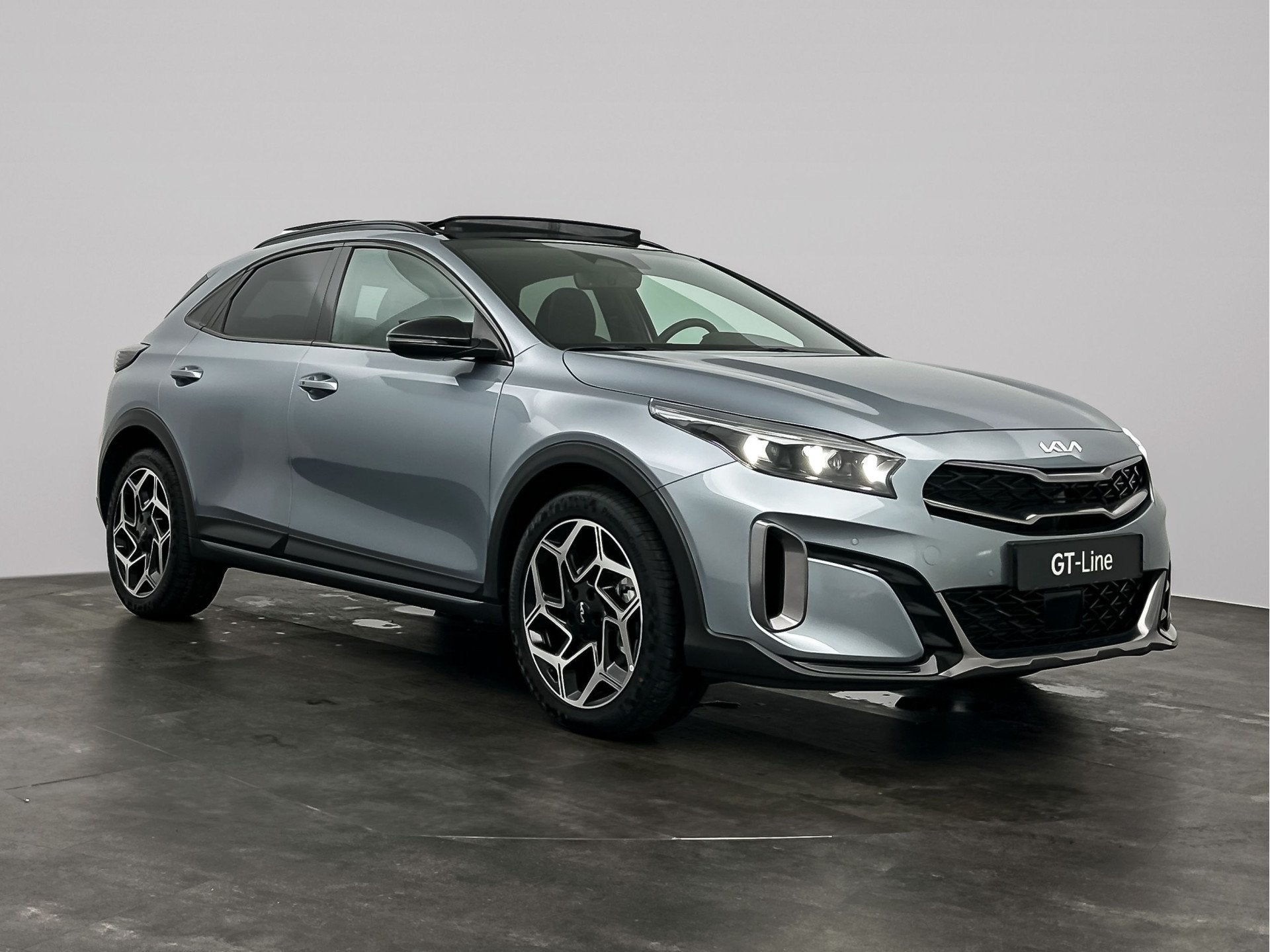 Kia Xceed 1.5 T-GDi GT-Line | schuif- kanteldak | elecktrisc, 1300 kg, Zwart, 4 cilinders, Leder en Stof