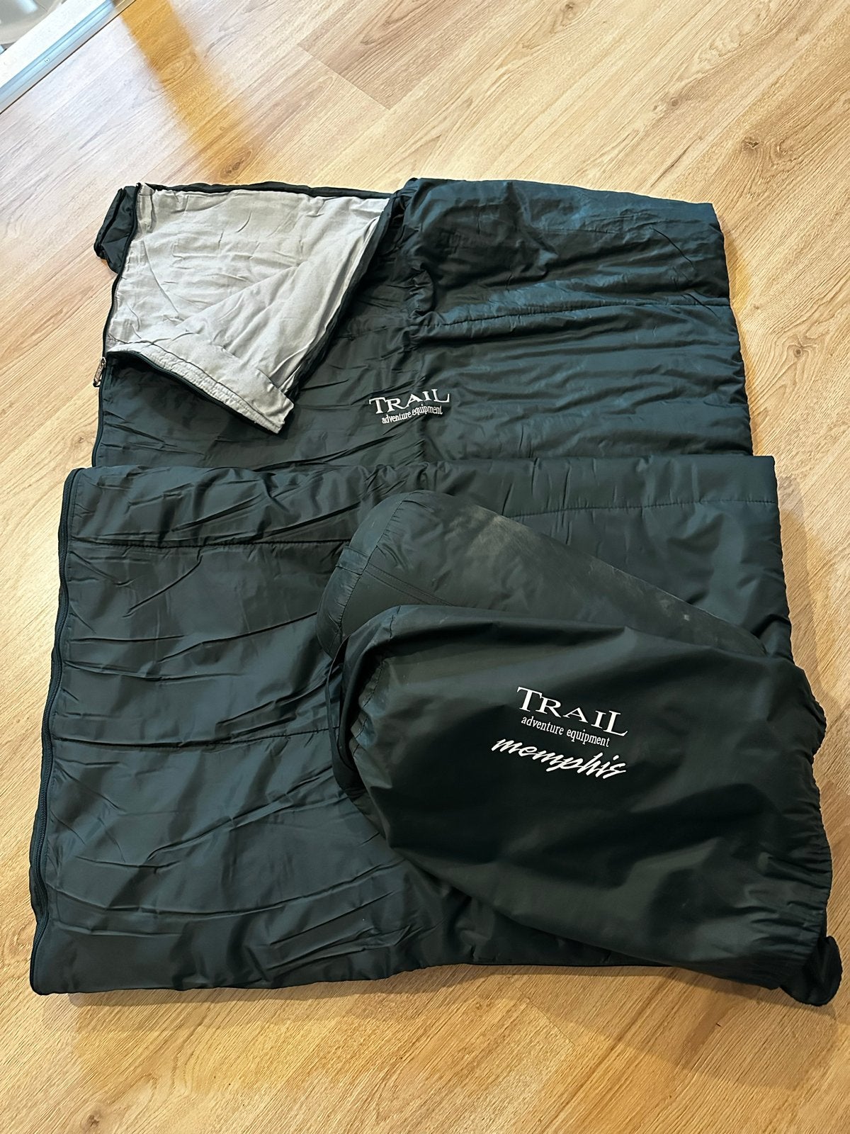 2 slaapzakken Trail Adventure Equipment Memphis, Ophalen, Gebruikt