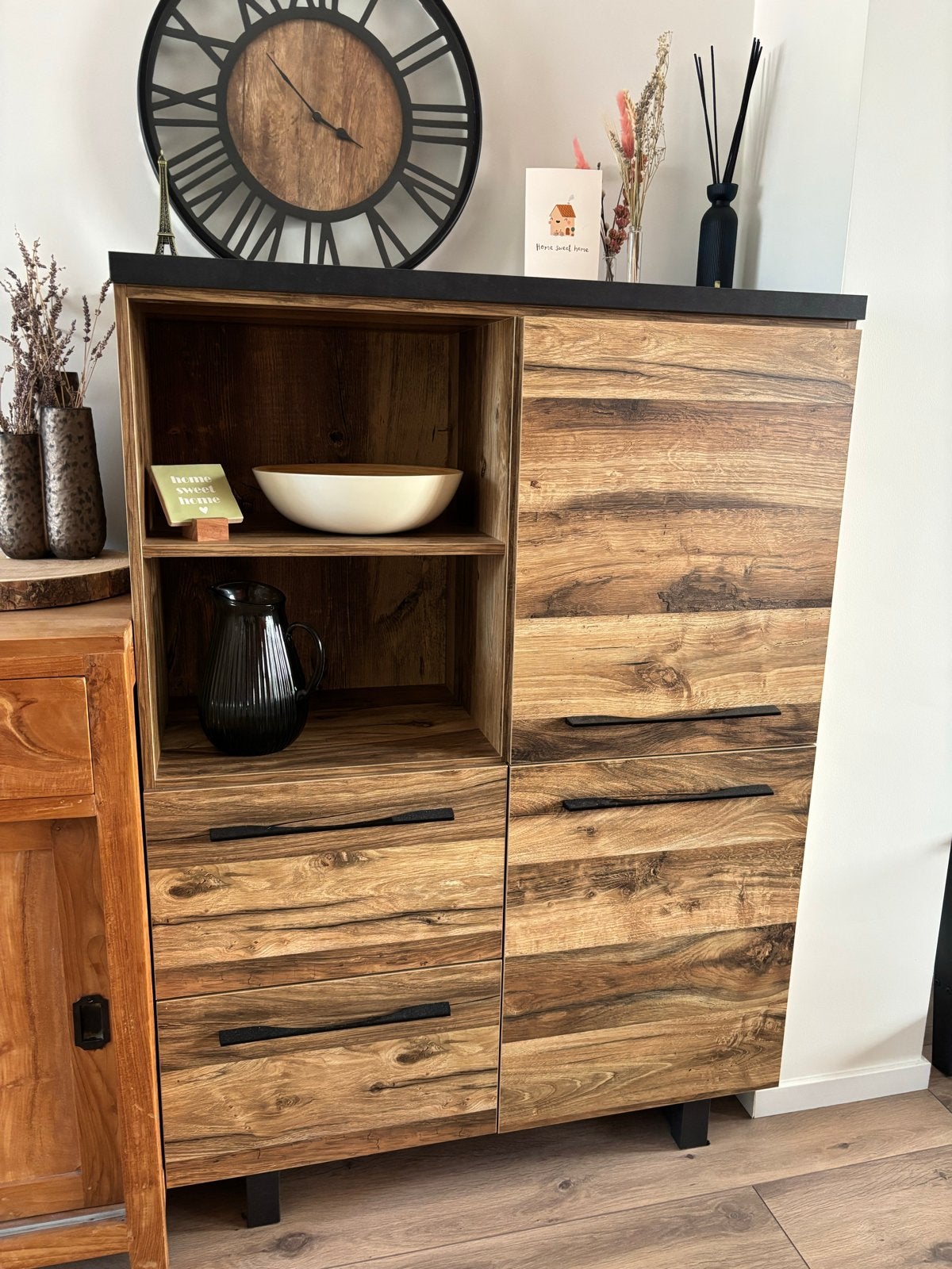 Modern Wandkastje met Opbergruimte - Hout en Zwart, Ophalen, Gebruikt