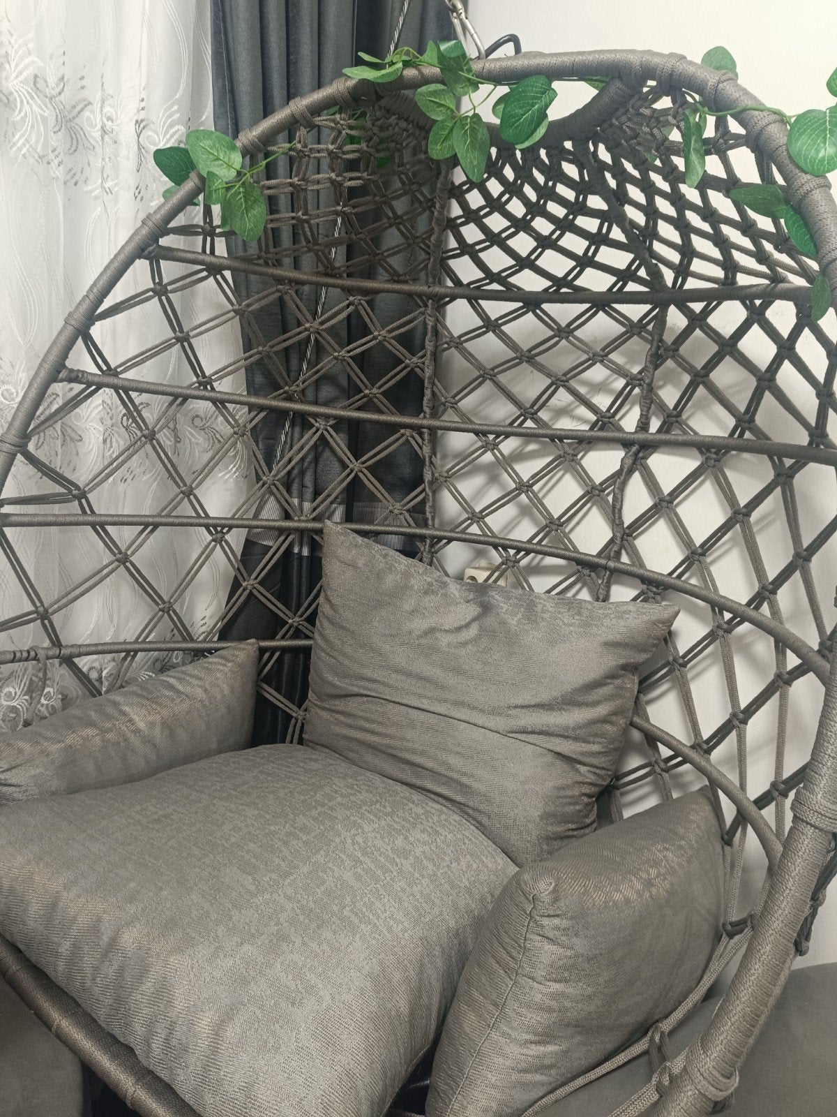 Comfortabele hangstoel met kussen - Grijs, Ophalen, Zo goed als nieuw, Modern, Comfortabel, Stof