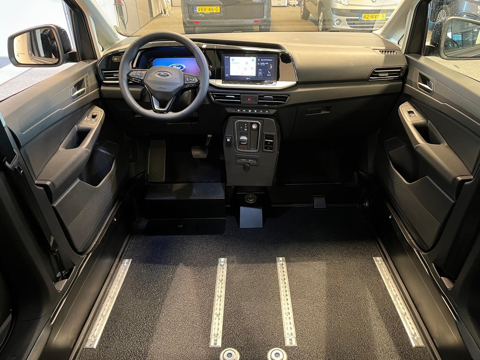 Ford Tourneo Connect L2 Rolstoelauto Automaat Rolstoel voori, Auto's, Ford, Automaat, 12 maanden, Stof, Zwart