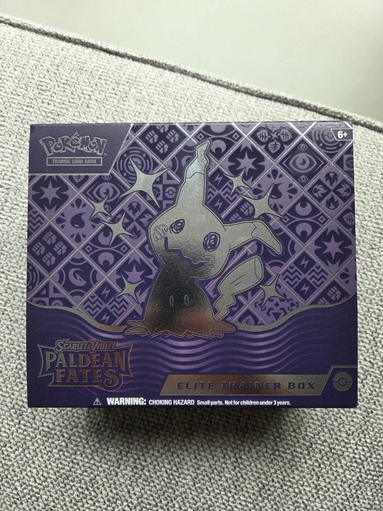 pokemon paldean fates elite trainer box ETB compleet, Ophalen of Verzenden, Zo goed als nieuw, Boosterbox, Foil