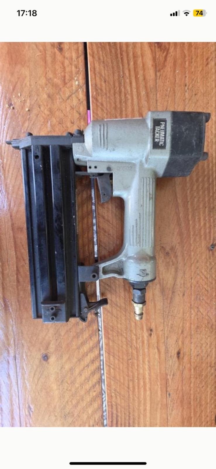 Pneumatische tacker., Ophalen, Gebruikt