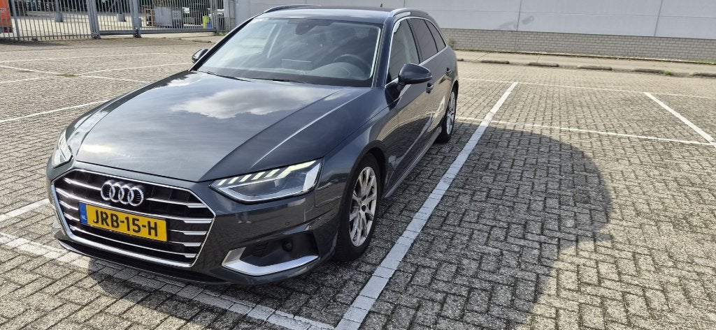Audi A4 2.0 Tfsi Mhev 190pk 2019 Grijs, Auto's, 1984 cc, A4, 1500 kg, Te koop