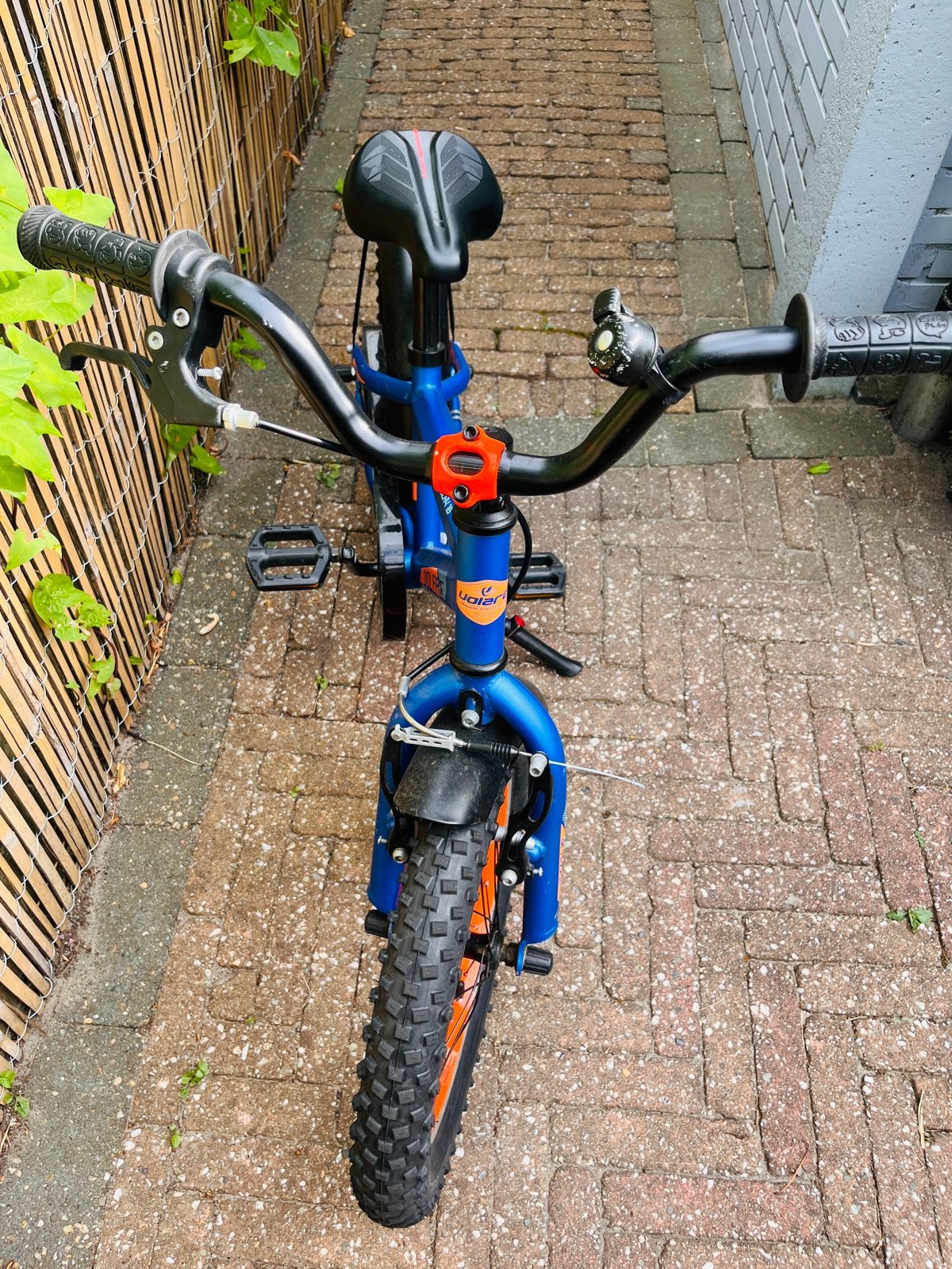 Volare kinderfiets 16 inch - Blauw/Oranje, Fietsen en Brommers, Fietsen | Kinderfietsjes, Ophalen, Gebruikt, Terugtraprem, 16 tot 20 inch