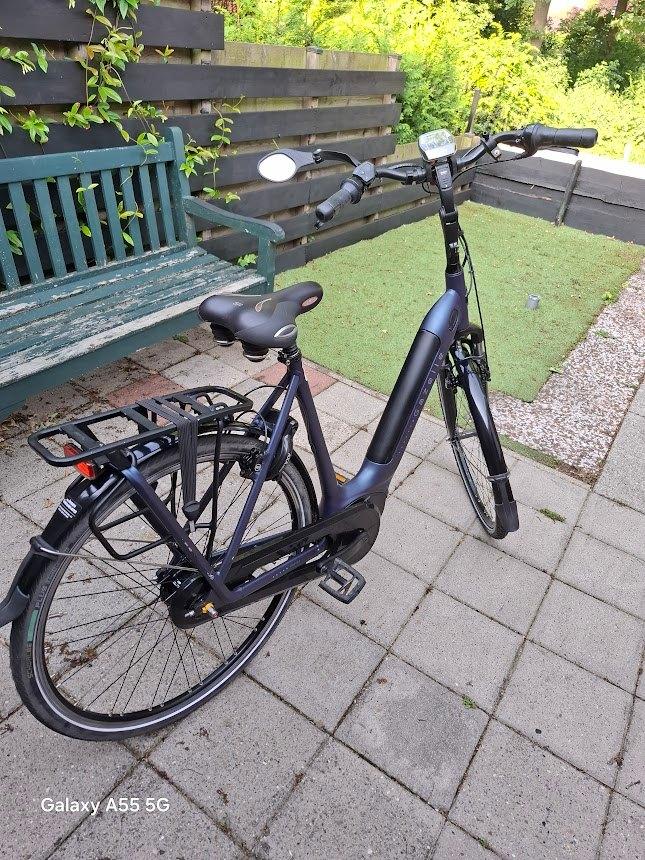 Gazelle Grenoble C7+ HMB Saturn Blue Mat, Fietsen en Brommers, Ophalen, Zo goed als nieuw, 50 km per accu of meer, 55 tot 59 cm