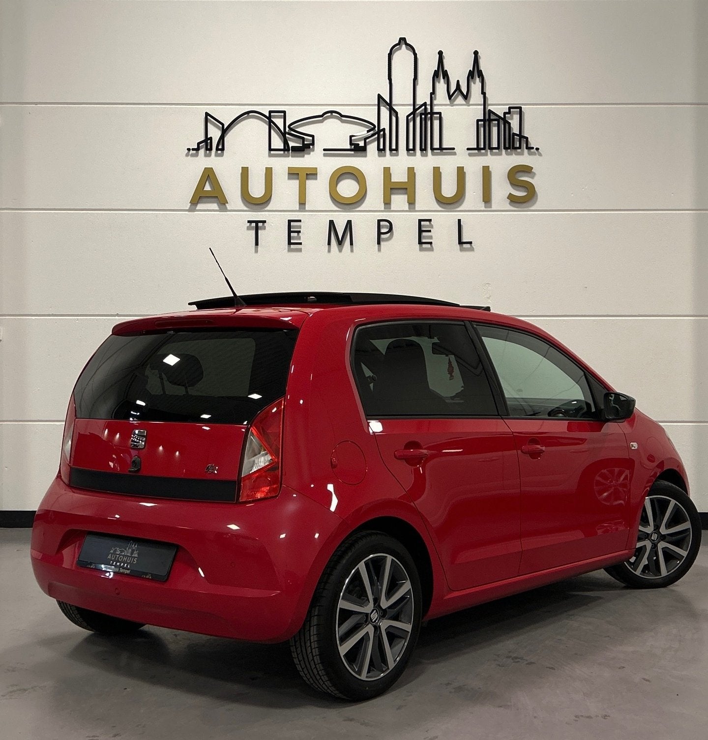 Seat Mii 1.0 FR Connect Nap Automaat Fr Line Pdc Panoramadak, Auto's, Gebruikt, 840 kg, 4 stoelen, Mii