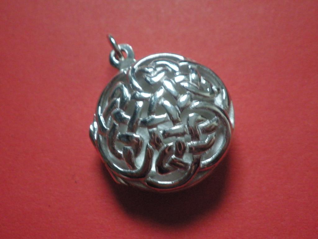 Mooi Klein Rond Zilveren Keltische Medaillon, Verzenden, Zilver, Hanger